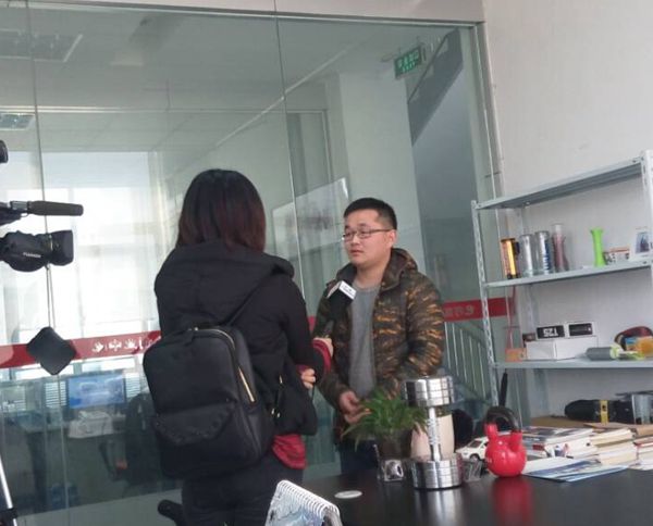 安徽电视台新闻联播频道采访储伟伟